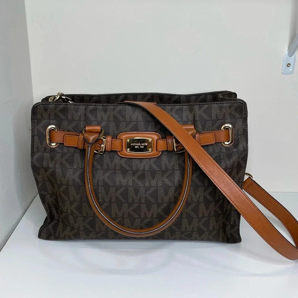 MICHAEL Michael Kors Brown Signature Coated Canvas Large East West Hamilton Tote - Picture 1 of 11